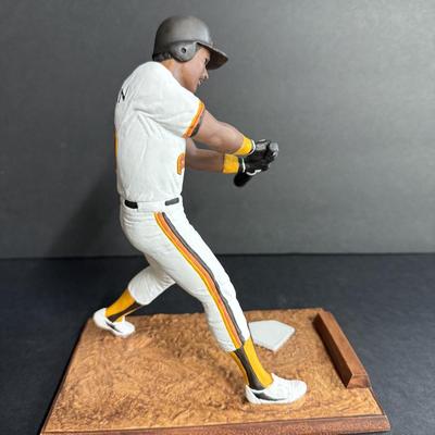 Tony Gwynn Autographed Figurine #60/2189