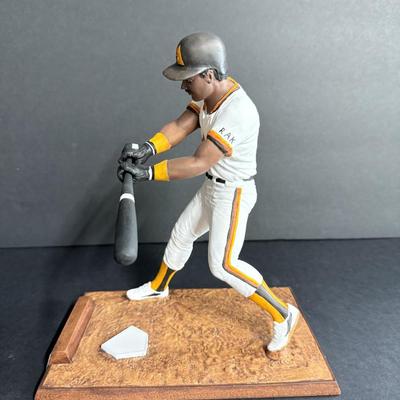 Tony Gwynn Autographed Figurine #60/2189