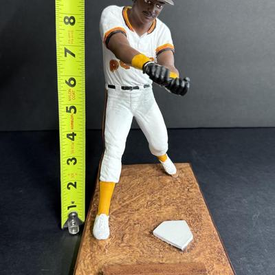 Tony Gwynn Autographed Figurine #60/2189