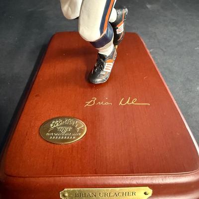 Danbury Mint - Brian Urlacher Figurine