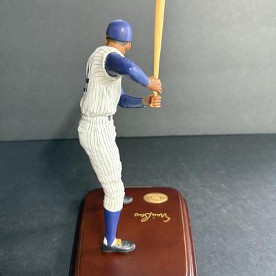Danbury Mint - Ernie Banks Figurine