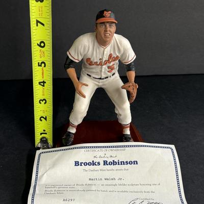 Danbury Mint - Brooks Robinson Figurine