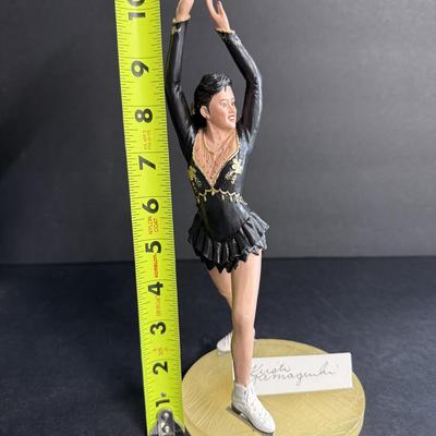 Kristi Yamaguchi autograph Figurine -#400/950