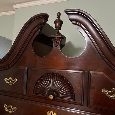 Thomasville Highboy Dresser (B3-RG)