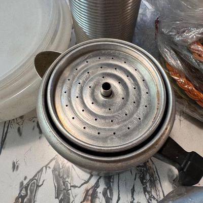 Vintage Kitchen Lot 179