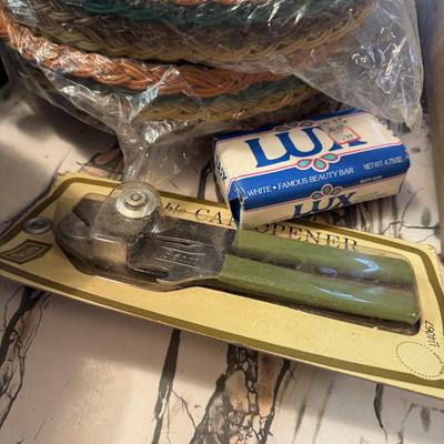 Vintage Kitchen Lot 179