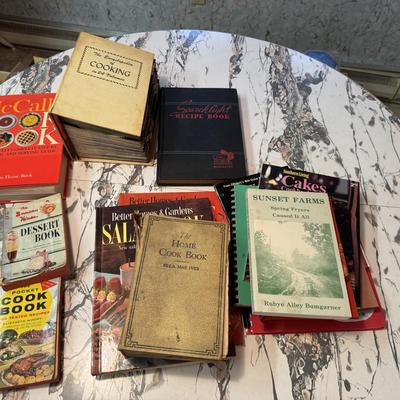 Vintage Cookbook Lot 185