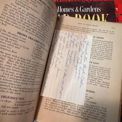 Vintage Cookbook Lot 185