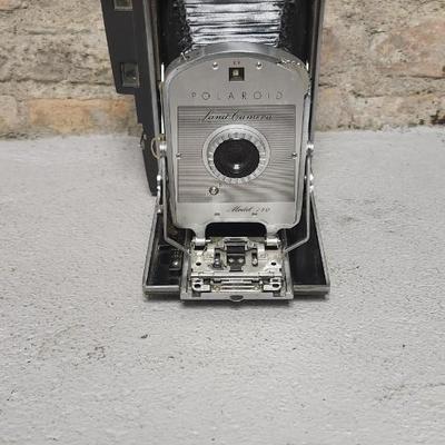 Sale Photo Thumbnail #493: Polaroid land camera 150. Fits medium flat rate box