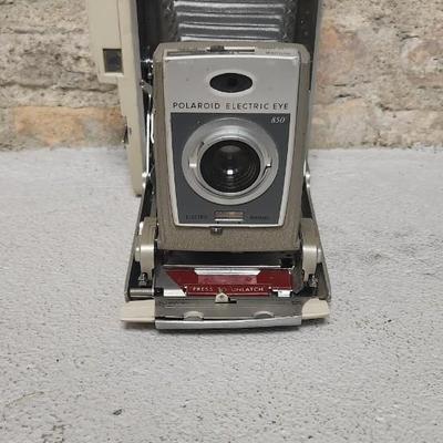 Sale Photo Thumbnail #500: Polaroid 850 Electric Eye Land Camera. Fits medium flat rate box