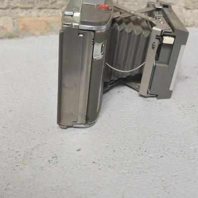 Sale Photo Thumbnail #510: Polaroid J66. Fits medium flat rate box