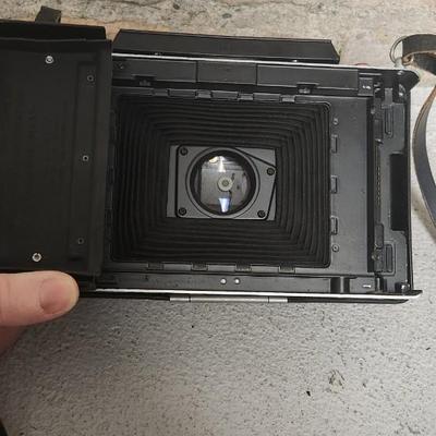 Sale Photo Thumbnail #532: Polaroid Automatic 100. Fits medium flat rate box