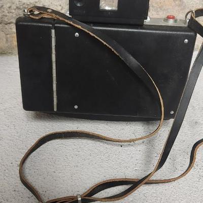 Sale Photo Thumbnail #530: Polaroid Automatic 100. Fits medium flat rate box