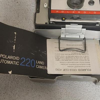 Sale Photo Thumbnail #578: Polaroid 220 with booklet