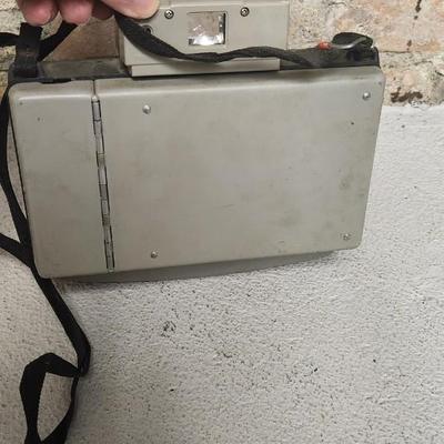 Sale Photo Thumbnail #576: Polaroid 220 with booklet