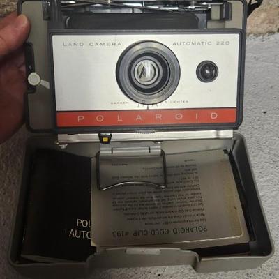 Sale Photo Thumbnail #574: Polaroid 220 with booklet