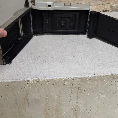 Sale Photo Thumbnail #614: Polaroid cameras. Three -J33 Model 80 and 103. Fits large flat rate box...medium is too snug to feel comfortable shipping them.