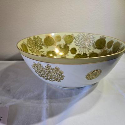 Sale Photo Thumbnail #12: Beautiful Vintage Andrea by Sadek Bowl.  No chips or cracks.