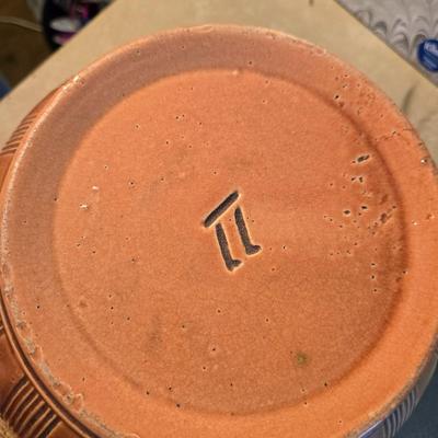 Sale Photo Thumbnail #7: Vintage 1930's Watt Pottery bowl  Good color.  No cracks.  Very old small chip on rim. shown in photo