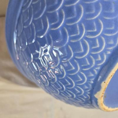 Sale Photo Thumbnail #75: Nice bowl.Wear consistent with age.  No chips or cracks