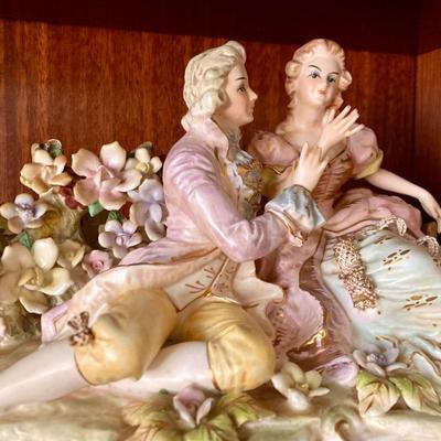 Sale Photo Thumbnail #80: Beautiful condition.  No chips or cracks.  All fingers intac!  Has music box but its not working.