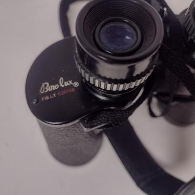 Bino-Lux 8x40 Field Glasses with the David Sibley Field Guide to Bird Watching in North America