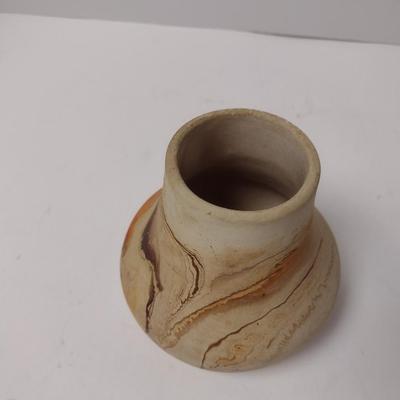 Nemadji Pottery Native American Swirl Design Short Neck Vase Moose Lake, MN