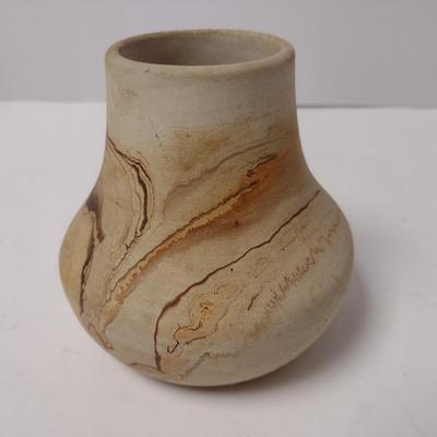 Nemadji Pottery Native American Swirl Design Short Neck Vase Moose Lake, MN