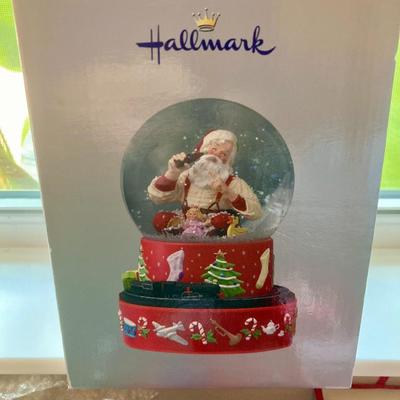 Sale Photo Thumbnail #113: Lot of Seasonal decor.  Everything included in photo