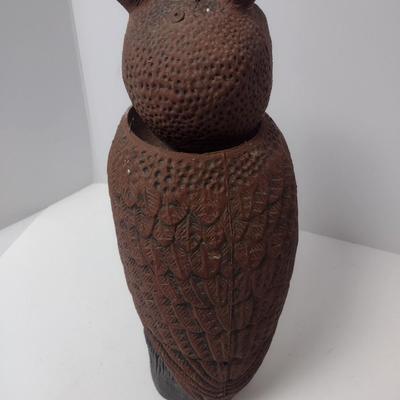 Resin Garden Owl with Bobble Head Feature