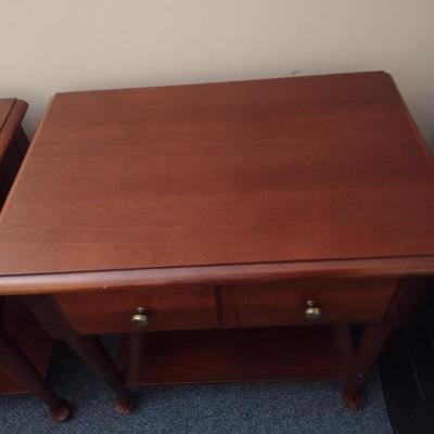 Cherry Finish Queen Anne Design Single Drawer Accent Table Open Home Collection by Stanley Choice A