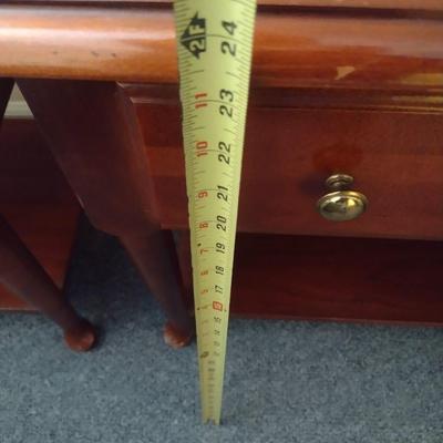 Cherry Finish Queen Anne Design Single Drawer Accent Table Open Home Collection by Stanley Choice A