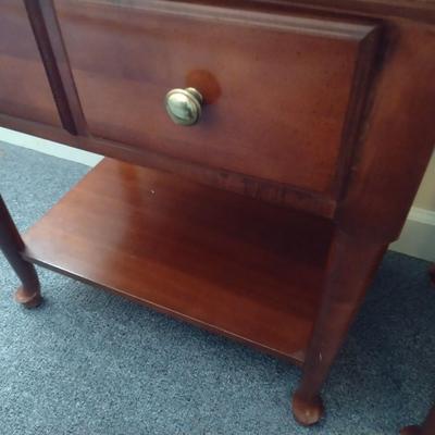 Cherry Finish Queen Anne Design Single Drawer Accent Table Open Home Collection by Stanley Choice B