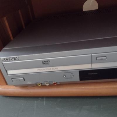 Sony DVD and VHS Player