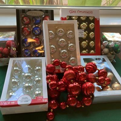 Sale Photo Thumbnail #146: 7 boxes ornaments