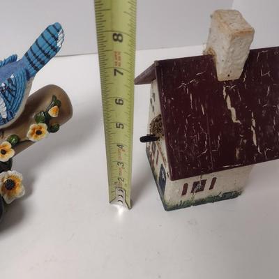 Pair of Garden Decor Wild Bird Themed Items