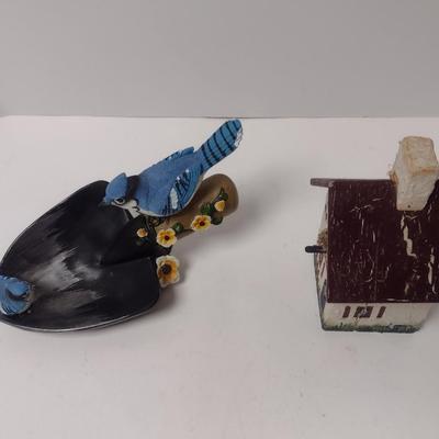 Pair of Garden Decor Wild Bird Themed Items