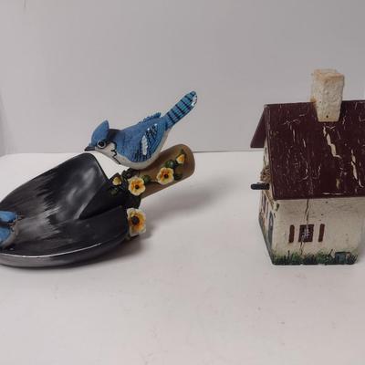 Pair of Garden Decor Wild Bird Themed Items