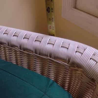 Faux Wicker Weave Chaise Lounge with Cushions