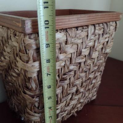 Pair of Decorative Home Accessories Items Kleenex Box Cover and Trash Receptable