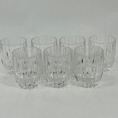 Sale Photo Thumbnail #411: Vertical ribbed design. In very good condition.