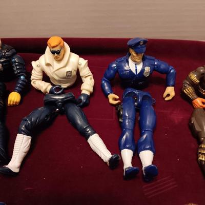 1988 C.O.P.S. 'n Crooks BY HASBRO (Please read description)
