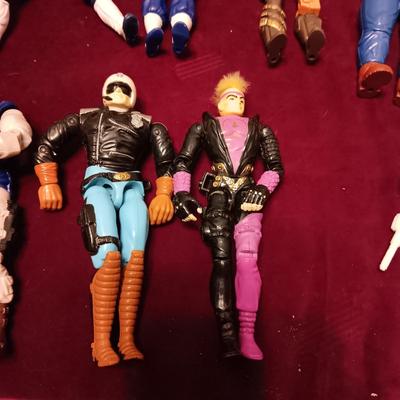 1988 C.O.P.S. 'n Crooks BY HASBRO (Please read description)