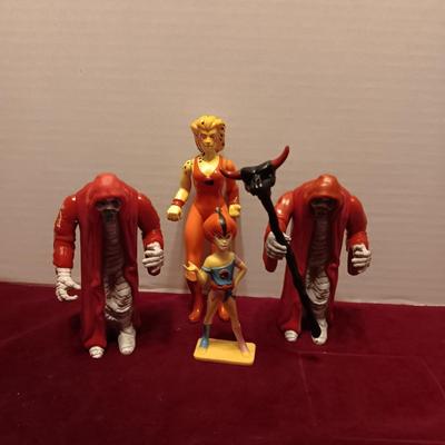 2 "MUMM-RAS", THUNDERCATS "WILYKIT" AND "CHEETARA" FROM 1980'S