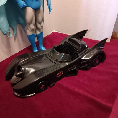 1989 BATMOBILE AND 1988 BATMAN