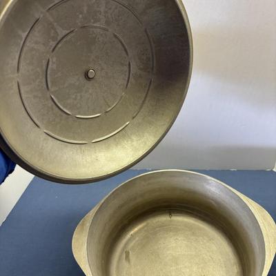 Vintage Club Aluminum Dutch Oven