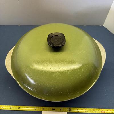 Vintage Club Aluminum Dutch Oven