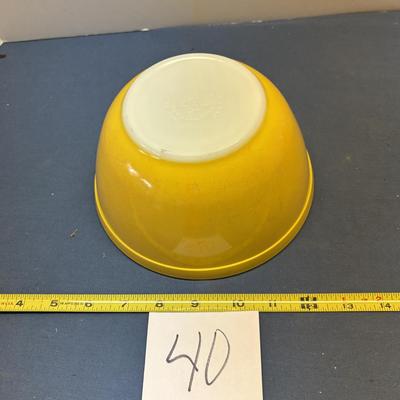 Pyrex Mixing Bowl