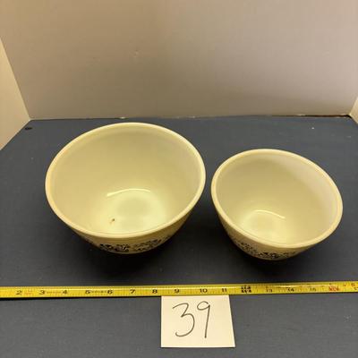 Pyrex Homestead Mixing Bowls