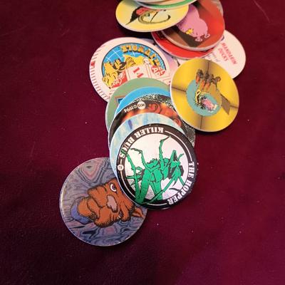 AN ASSORTMENT OF VINTAGE POGS